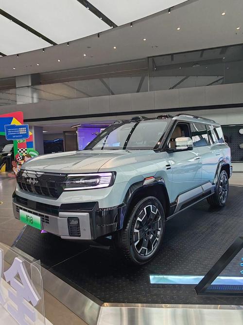 惠州158比亚迪方程豹硬派越野的爆款，英菲尼迪35周年与你共成长